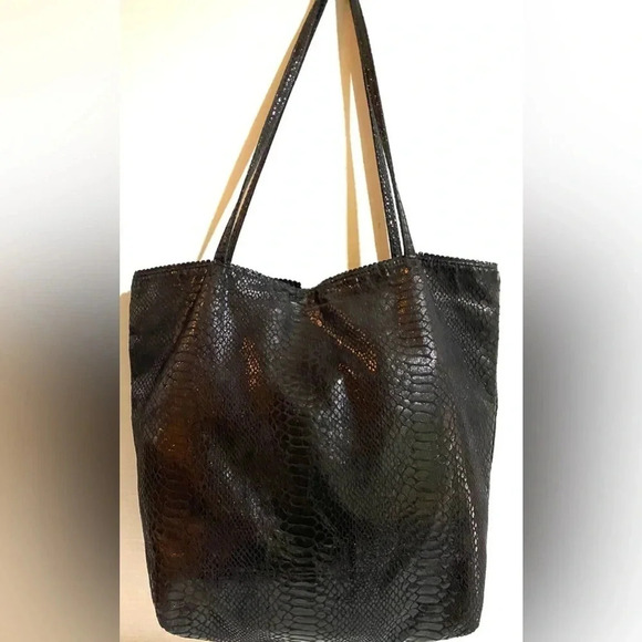 Carlos falchi black embossed leather shoulder handbag - Picture 1 of 7